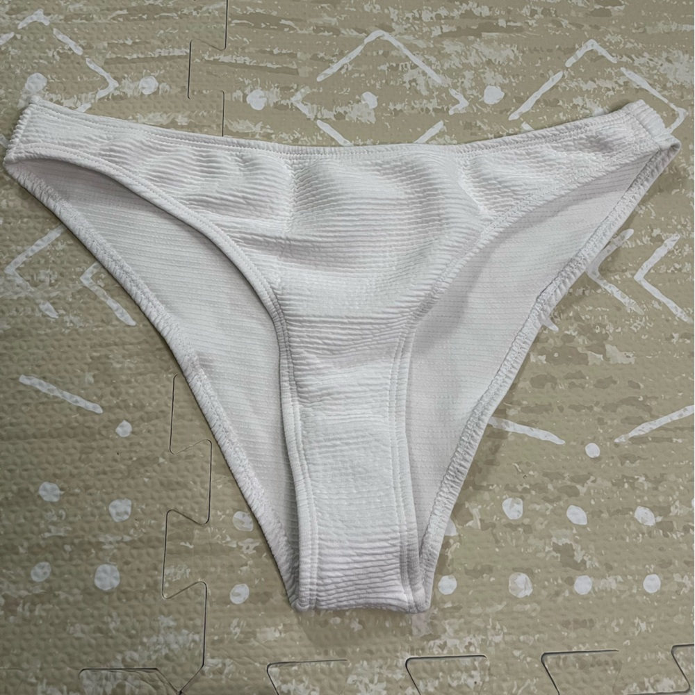 Women’s high wasted bikini bottom